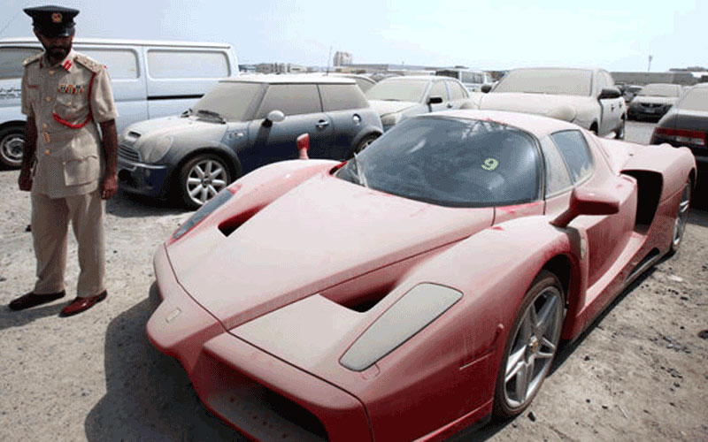 Dubai Sering Terlantarkan Mobil Sport Sembarangan