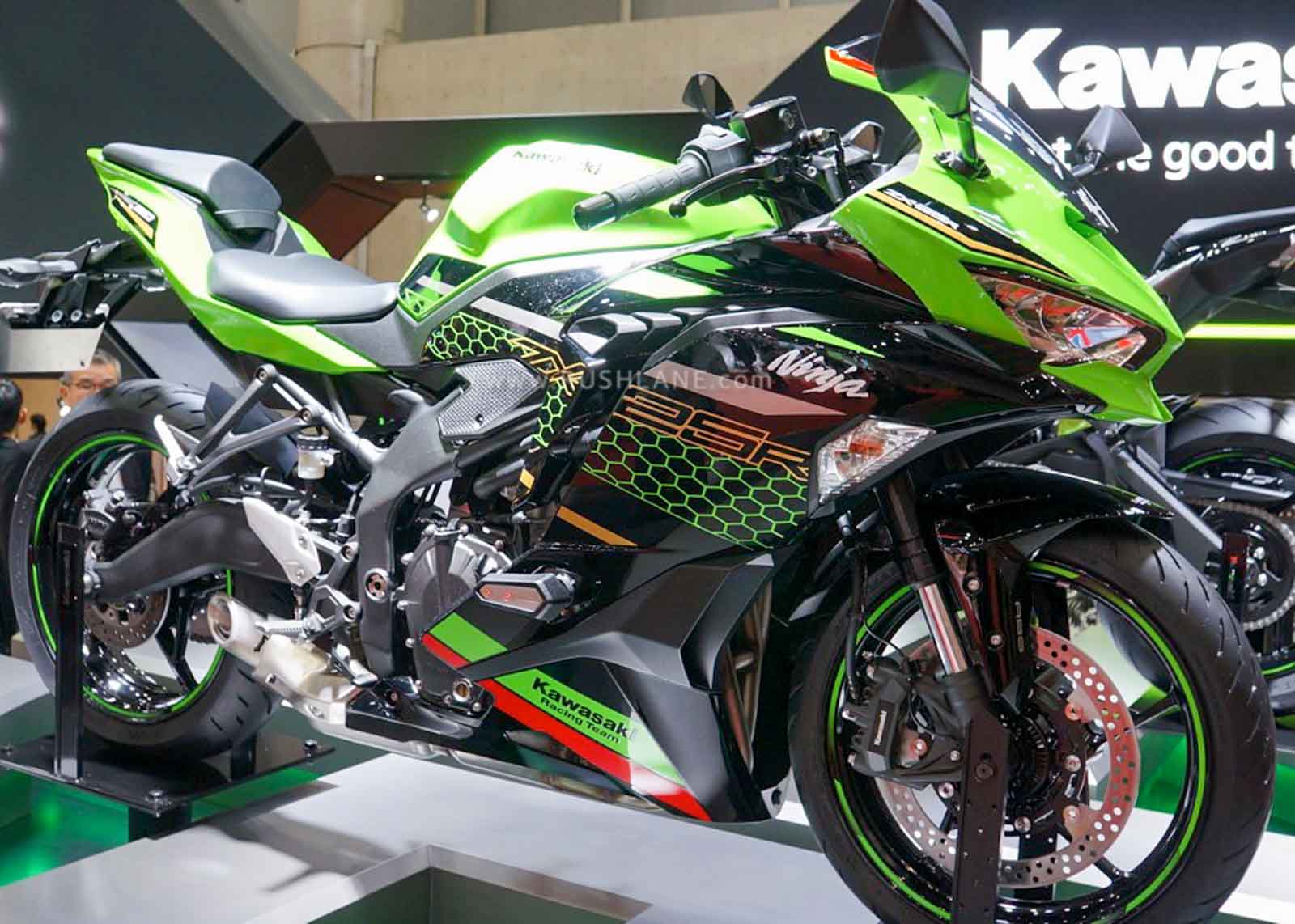 Motor Kawasaki Ninja ZX-25R